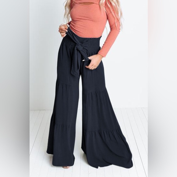 Tie Front Smocked Tiered Culottes - Picture 6 of 6